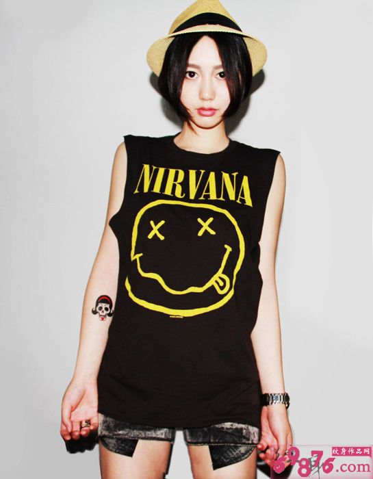 时尚潮女手腕个性头像纹身图片