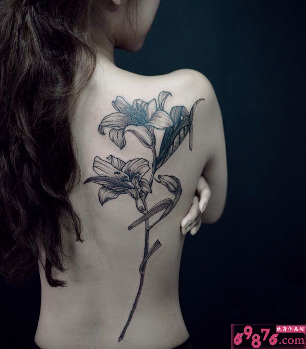 性感美女美背清新漂亮好看的百合花纹图片