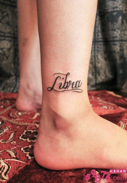 英文字母脚踝小纹身图片