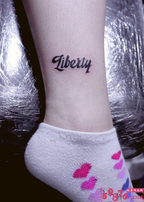 简洁英文脚踝纹身图片