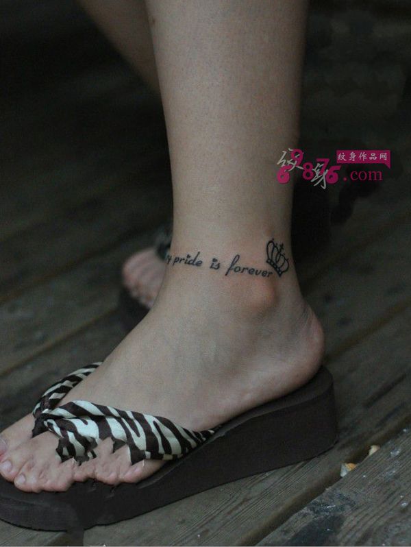 关于王冠纹身腿部鸡皮皮肤图的信息 关于王冠纹身腿部鸡皮皮肤图的信息