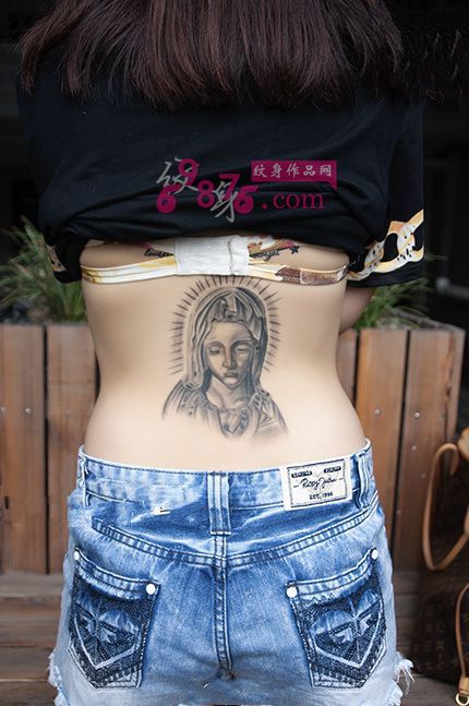 后背圣母头像纹身图片