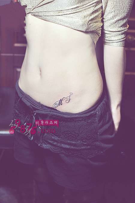 纤腰小清新英文纹身图片