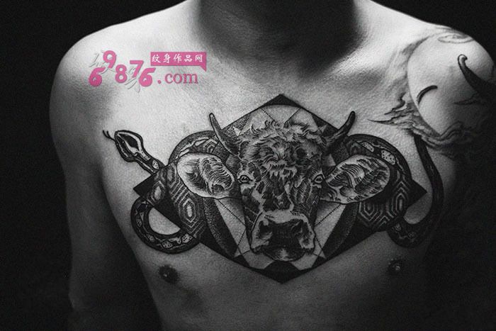 创意黑白羚羊头像纹身