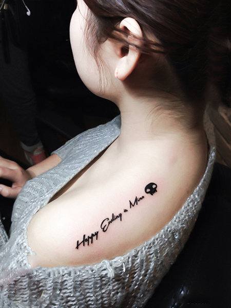 美女香肩英文纹身图片