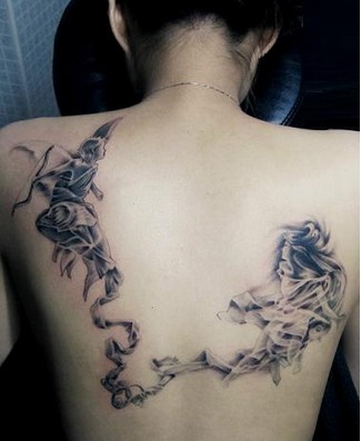 性感MM后背星座纹身图案图片