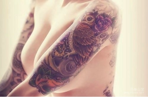 东方美女全裸双臂性感猫头鹰纹身图案图片缩略频道推荐图