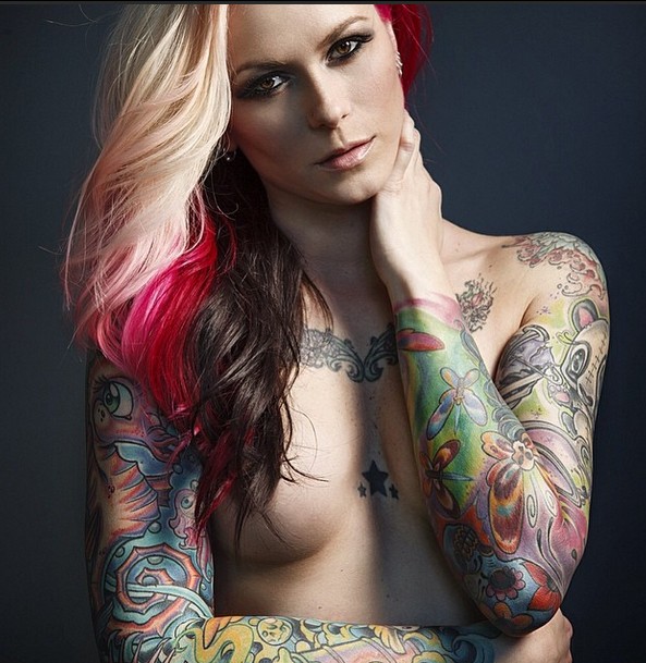 欧美美女狂野性感纹身图片图片缩略频道推荐图