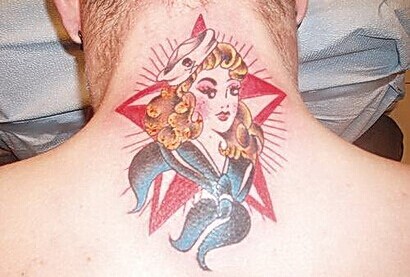 欧美男生脖子漂亮小姐纹身图案图片