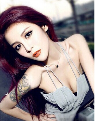 韩国性感车模美女肩部唯美纹身图图片