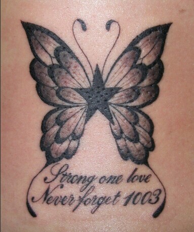 男生手臂蝴蝶五角星纹身图案欣赏