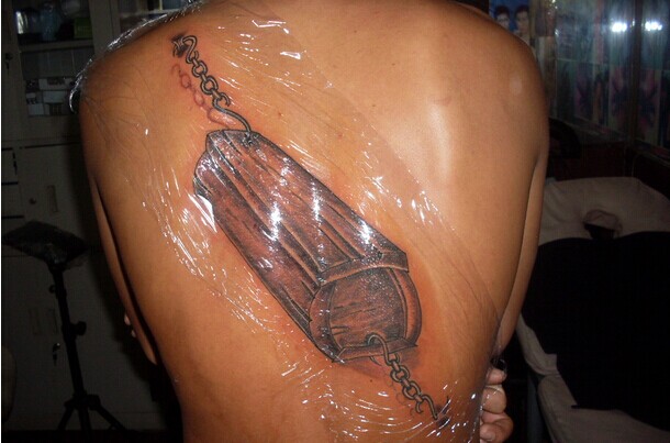 非主流男生后背超个性棺材纹身图案缩略频道推荐图