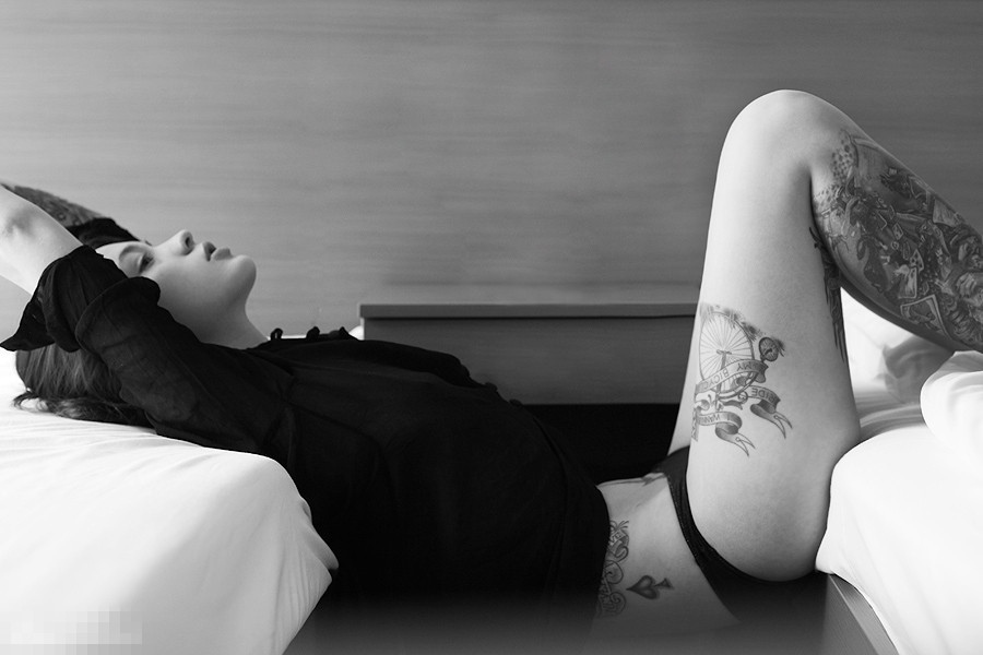 俄罗斯个性美女纹身写真图片图片