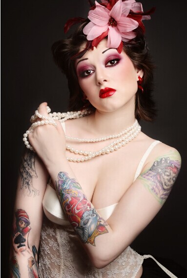 欧美性感美女身体媚惑火辣纹身图案3图片