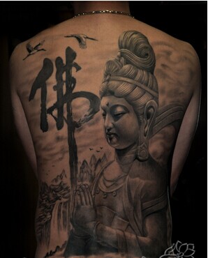 后背经典漂亮的菩萨宗教纹身图图片