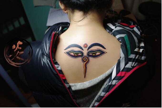 漂亮美女后背漂亮的肖像图形纹身图片