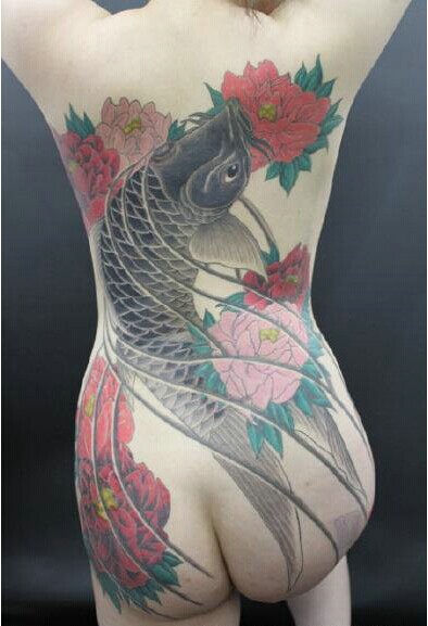 性感全裸女生后背大幅的鲤鱼鲜花漂亮图片