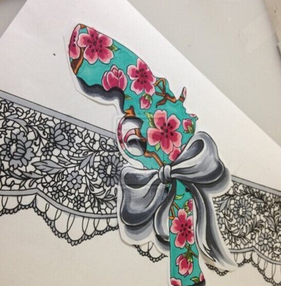 性感的蕾丝边手枪纹身手稿图案图片