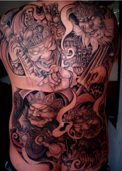 男生后背大幅霸气经典是四海龙王纹身图片