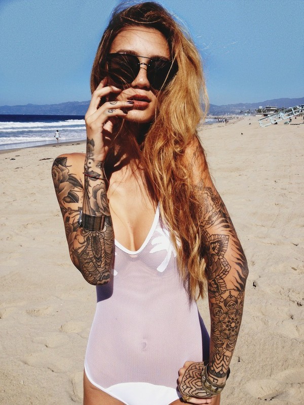 性感美女双臂漂亮纹身图案欣赏图片