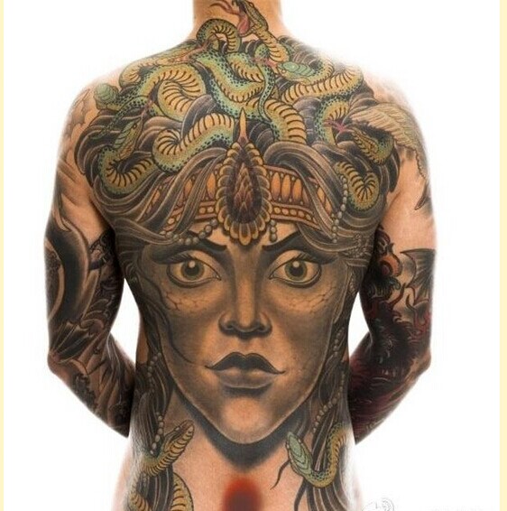 潮流时尚满背美杜莎纹身图案图片