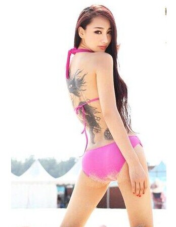 时尚性感美女后背纹身图片欣赏
