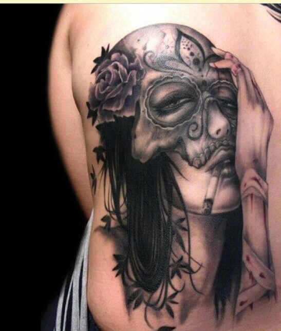 个性时尚背部面具纹身图案推荐图片