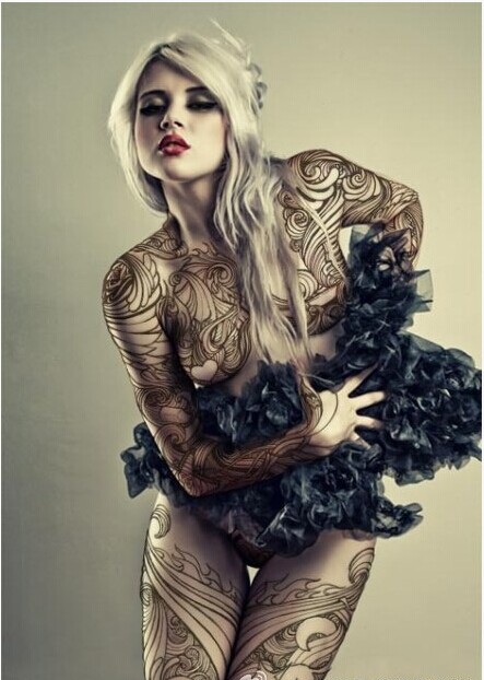 漂亮性感欧美美女迷人纹身图案图片
