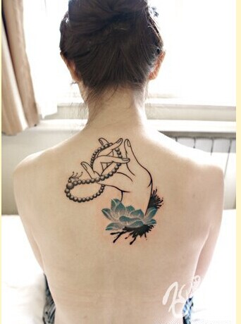 美女后背时尚漂亮佛手莲花纹身图案图片