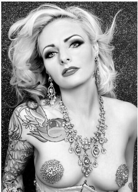 国外性感美女裸体纹身图案