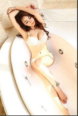 比基尼性感漂亮美女泳装纹身图案图片