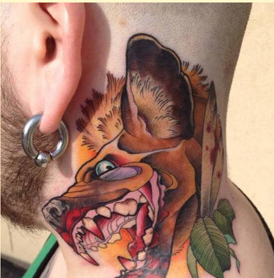 个性时尚脖子彩色狗狗纹身图案推荐图片