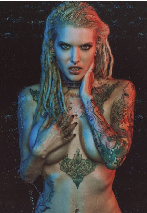 性感迷人欧美美女经典裸体纹身图案图片