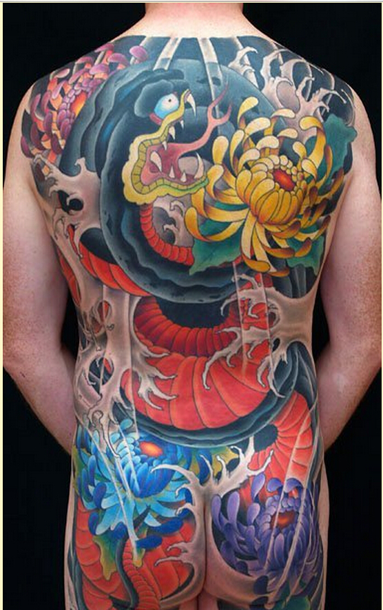 个性时尚满背彩色牡丹蛇纹身图案图片