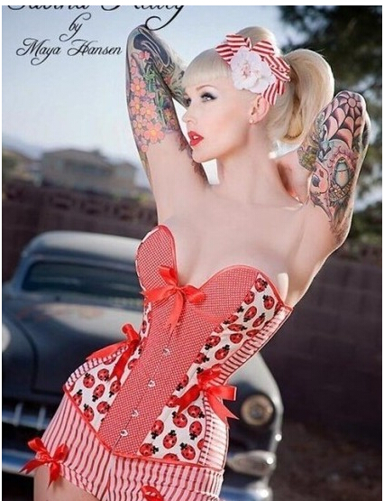 欧美风美女大妞经典时尚个性纹身图片图片