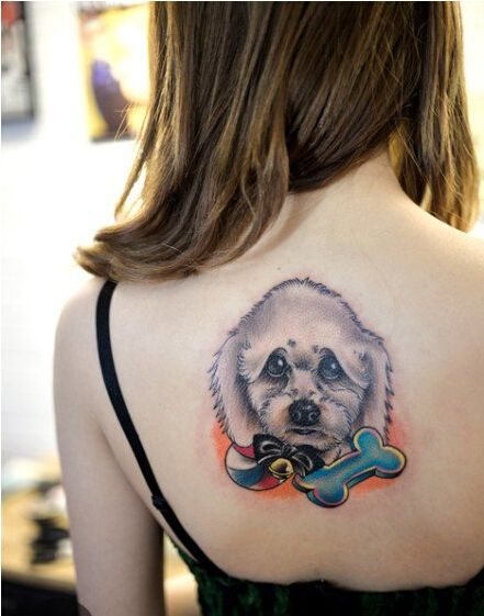 女生后背时尚可爱好看的小狗纹身图案图片