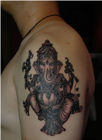 男人手臂唯美经典时尚的黑灰象神纹身图片