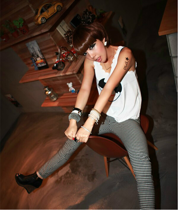 时尚靓丽漂亮美眉个性经典手臂纹身图图片