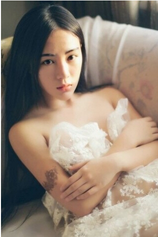 谜样少女性感诱惑魅力迷人手臂纹身图图片