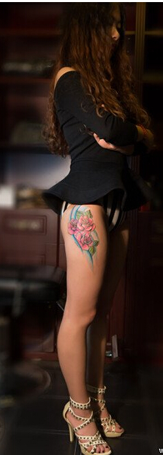 时尚性感美女大腿唯美还记得花卉纹身图片