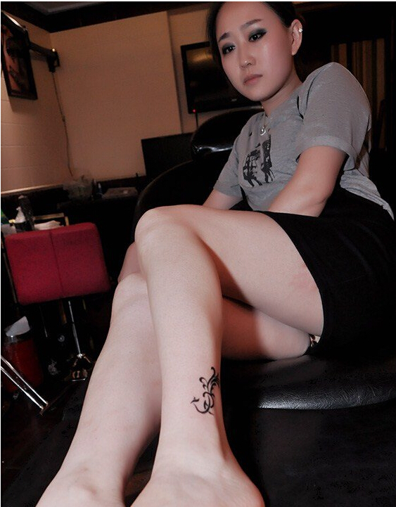 长腿美女脚踝唯美时尚好看的图腾凤凰图片