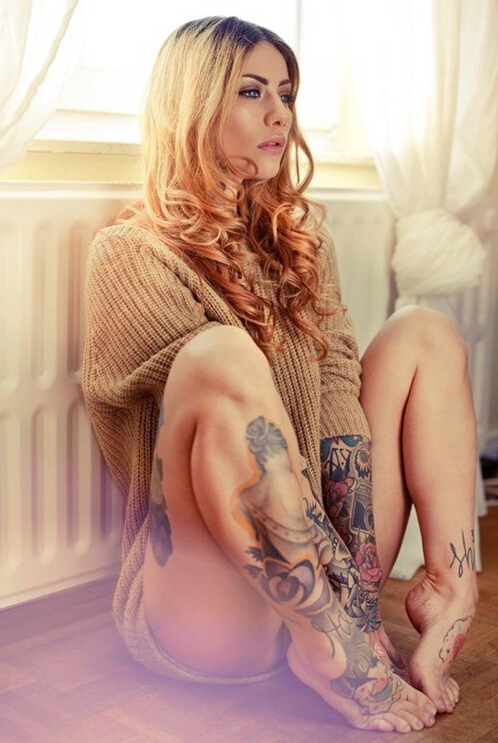 国外美女时尚靓丽美不美看大腿个性纹图片