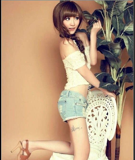 甜美优雅迷人美少女美腿个性纹身图片图片