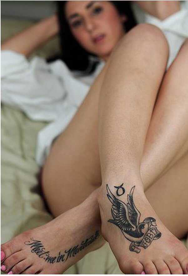 性感时尚美女脚部漂亮好看的小鸟纹身图片