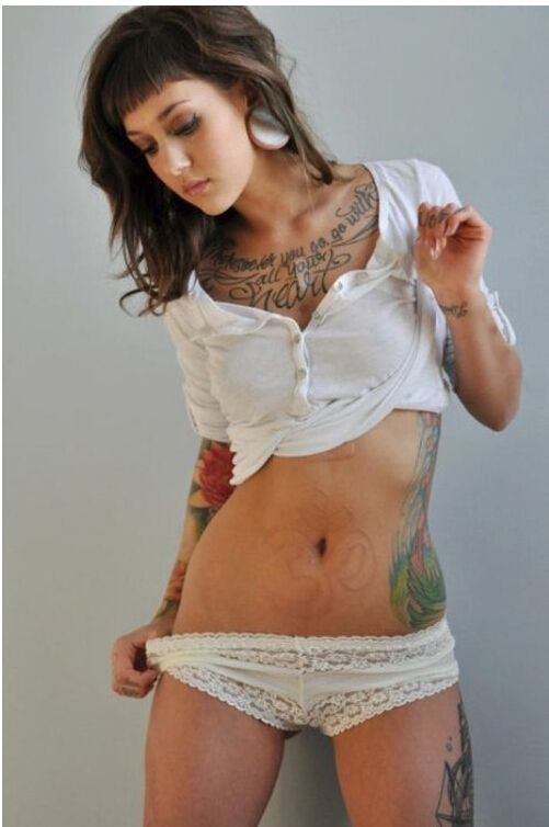 漂亮迷人欧美美女腰部超有个性的头像图片