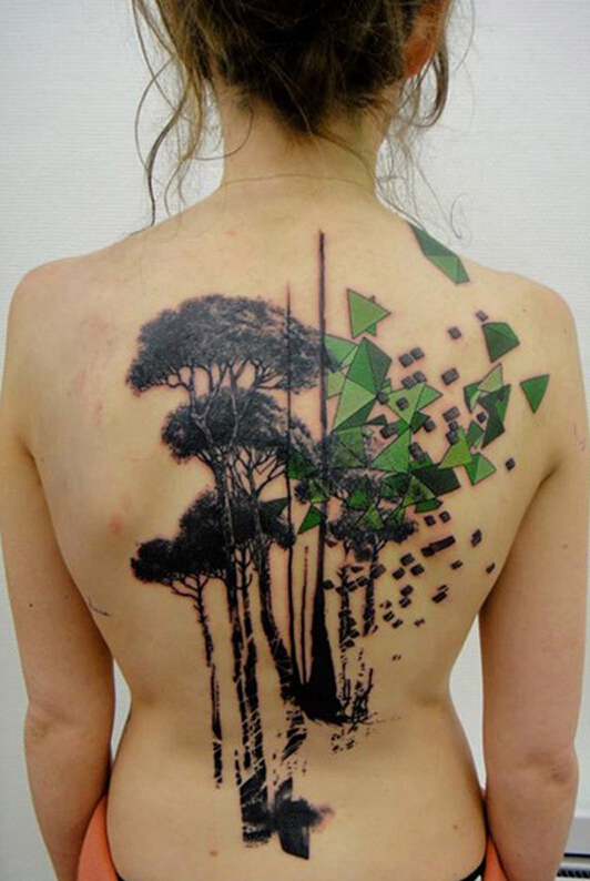 性感时尚女孩后背唯美好看的大树纹身图片