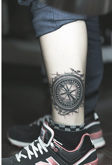 个性腿部时尚黑白罗盘指南针纹身图片
