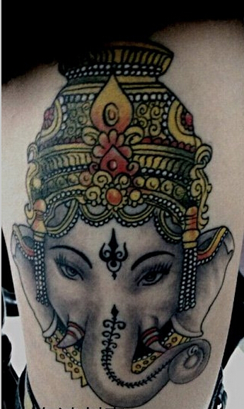 个性侧腰部传统象神纹身图片图片