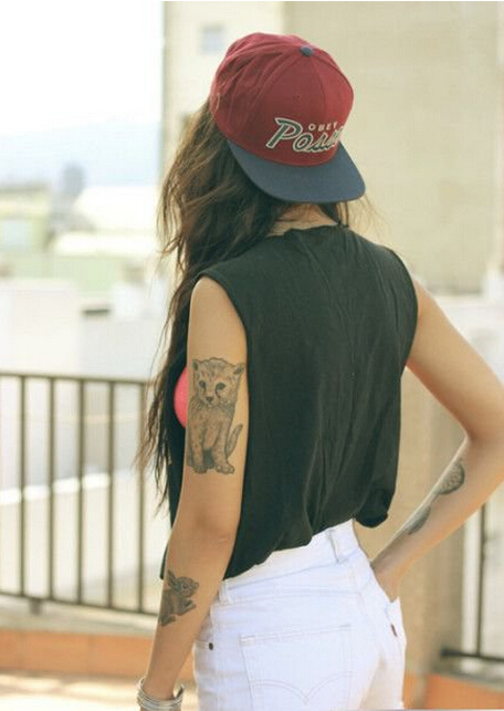 女生手臂漂亮好看的猫咪兔子纹身图片