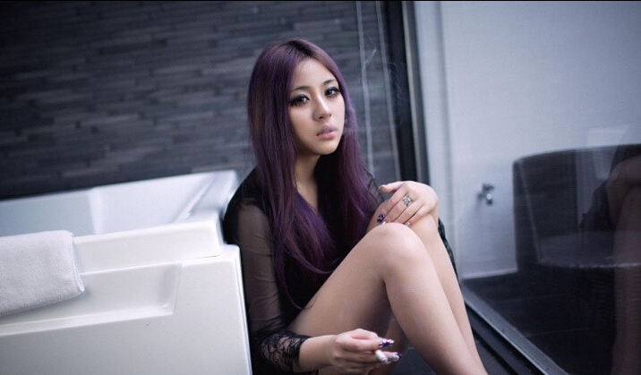 性感美眉床上惊艳风骚散发魅力迷人手图片